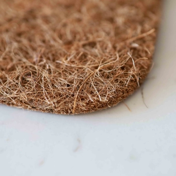 Kokosmatte für den Anbau von Microgreens